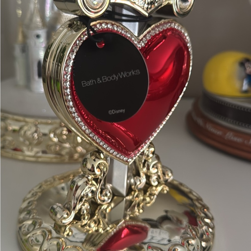 Bath & Body Works Disney Evil Queen candle stand
